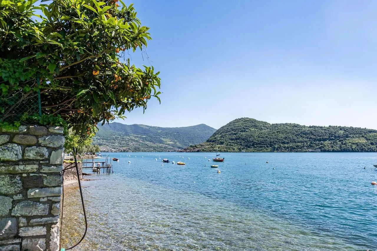 דירה מארונה Casa Caterina Mansarda Vista Lago איטליה