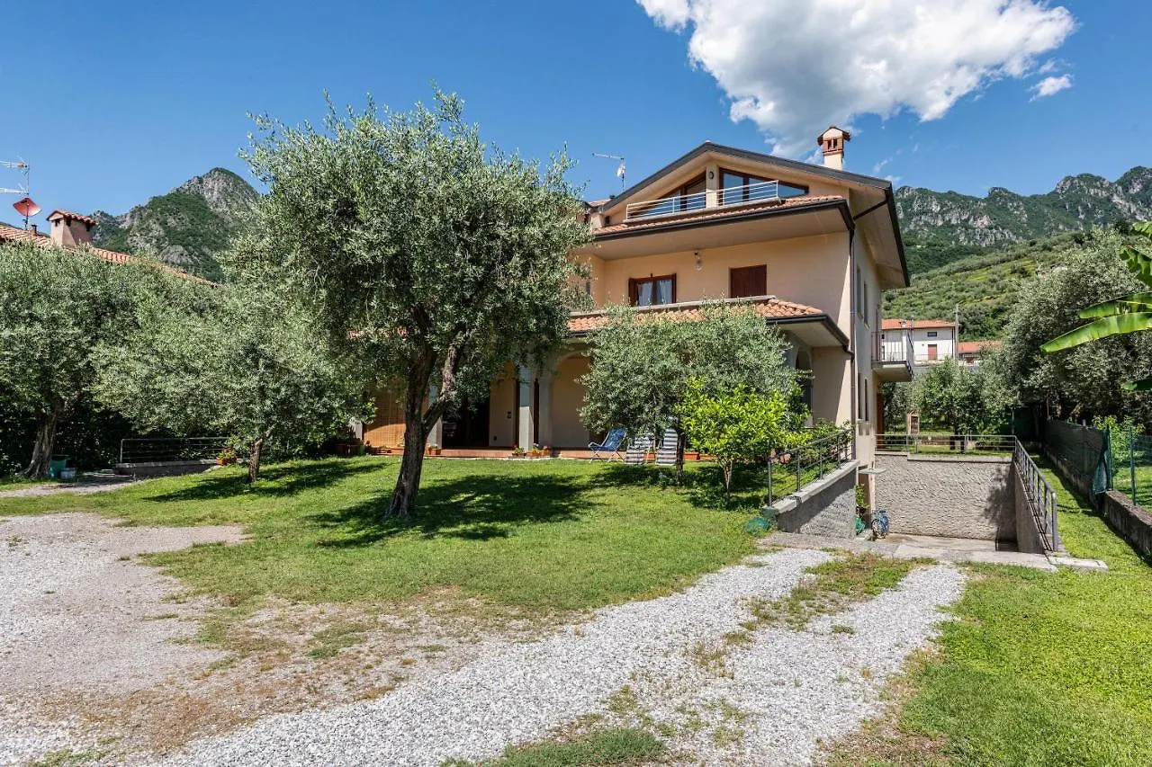 מארונה Casa Caterina Mansarda Vista Lago דירה